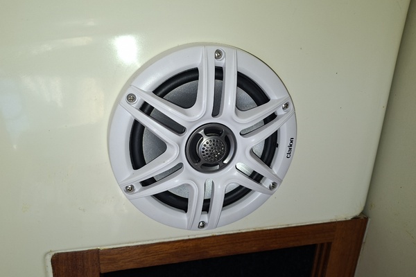 Island Girl 30ft Luhrs Yacht For Sale