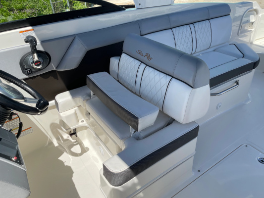 AGUANILE 27ft Sea Ray Yacht For Sale