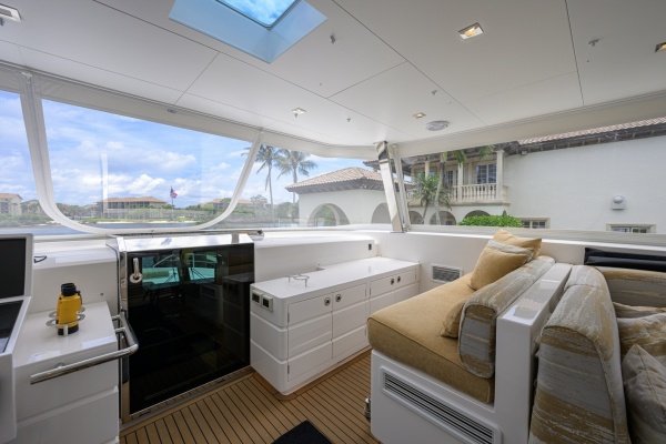 Midnight Moon 85ft Horizon Yacht For Sale