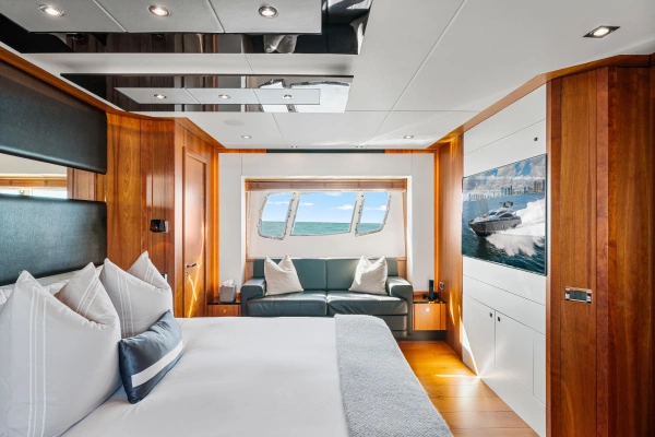 Sunseeker Predator 84 Yacht For Sale
