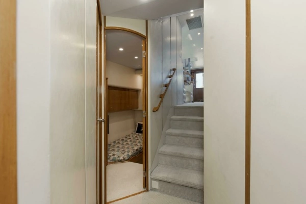 2007 Viking 64