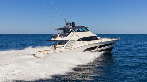 72 SPORTS MOTOR YACHT 72ft Riviera Yacht For Sale