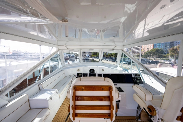 1997 Hatteras 65