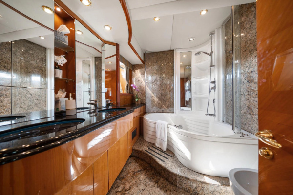 VANGUARD 82ft Sunseeker Yacht For Sale