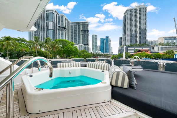 2010 Sunseeker 112