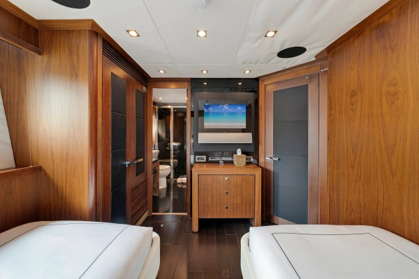 2010 Sunseeker 112