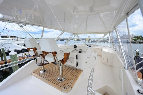 Bertram 700 Yacht For Sale