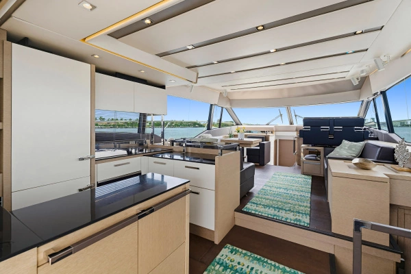 2018 Prestige 63