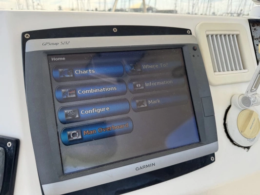 Sea Ray Sedan Bridge Yacht For Sale