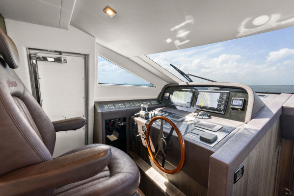 SOLARIS 65ft Uniesse Yacht For Sale