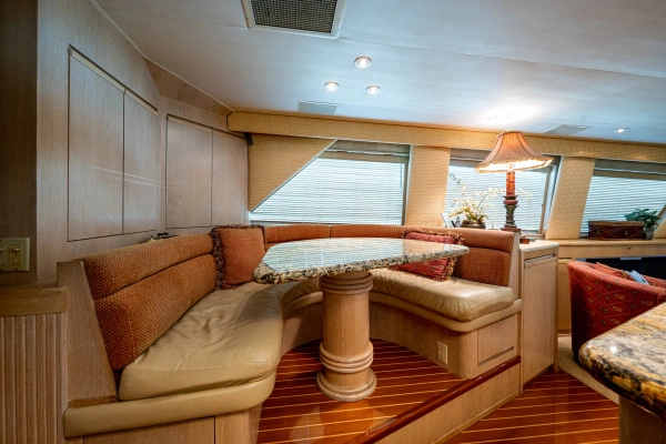 1997 Hatteras 65