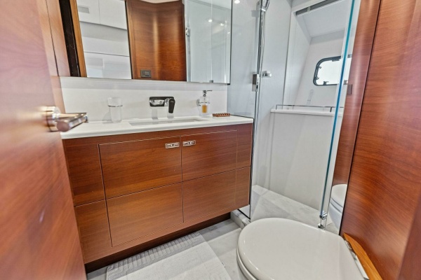 2018 Princess Y75 Motor Yacht