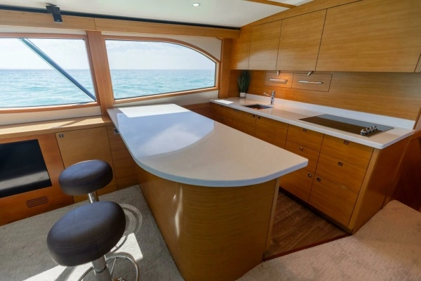 2016 Hatteras 60