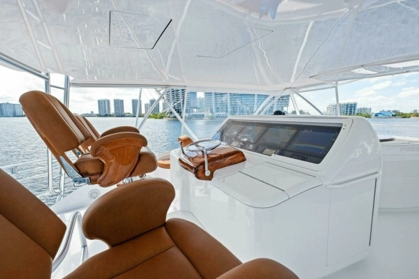 2012 Viking 82