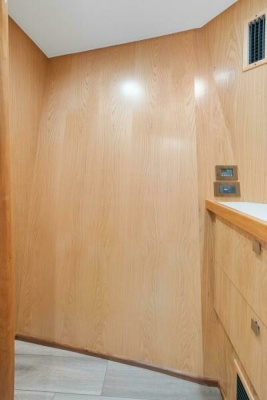 Viking 74 Convertible - PAntry