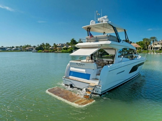 2022 Prestige 52
