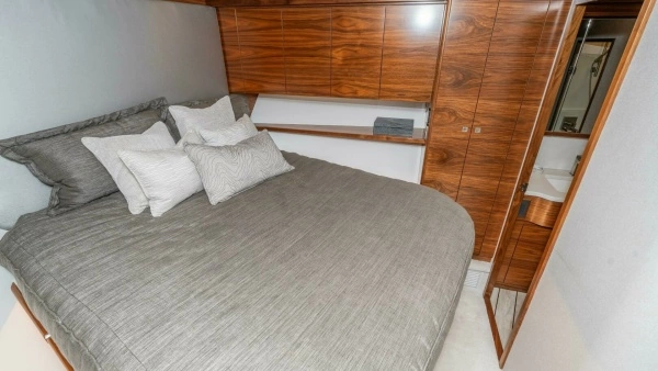 Viking 90C Yacht For Sale