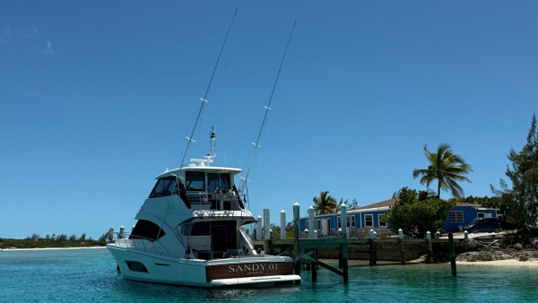 2021 Riviera 57 Enclosed Bridge 60ft Riviera Yacht For Sale