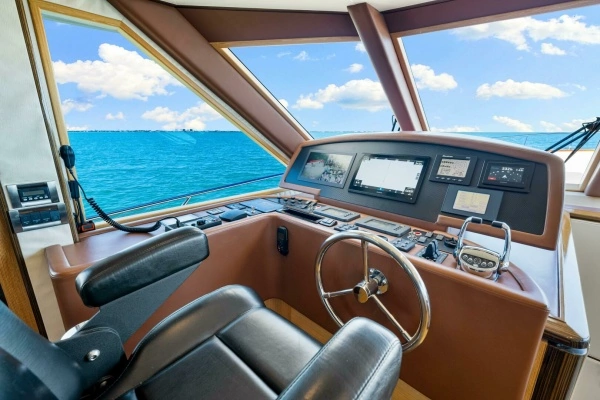 2010 Ocean Alexander 83
