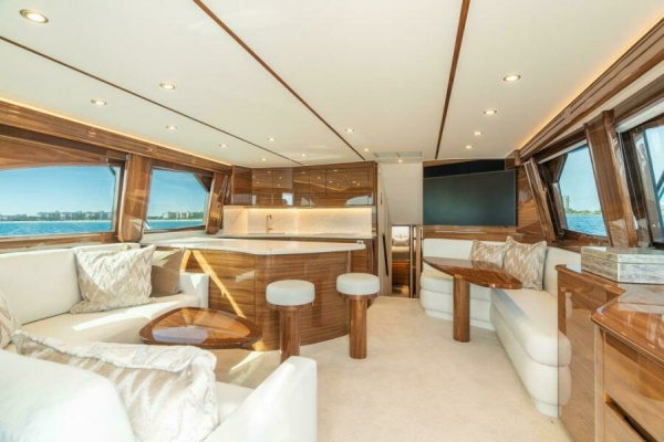 Viking 54 Convertible - Salon