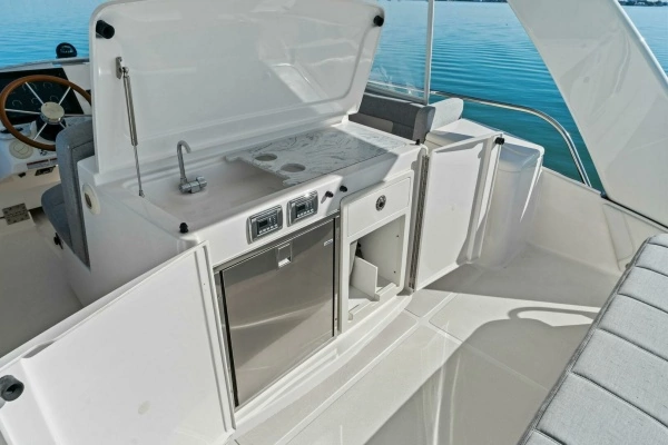 2016 Tiara Yachts 50