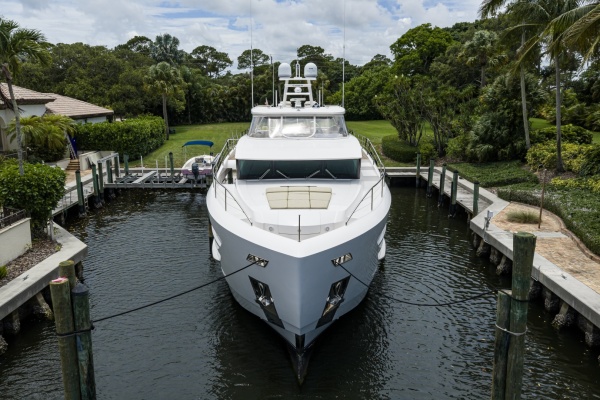 Midnight Moon 85ft Horizon Yacht For Sale