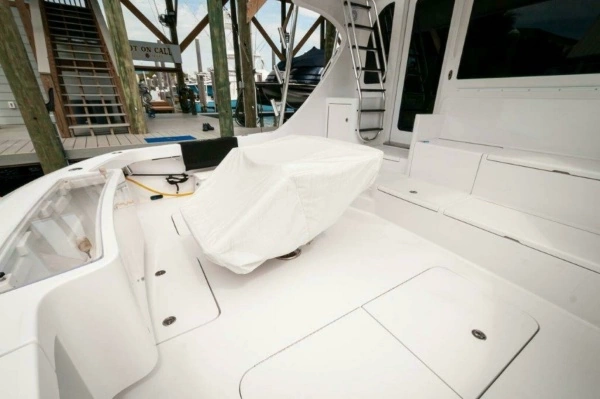2016 Hatteras 60