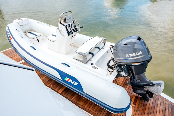 Lady M 76ft Sunseeker Yacht For Sale