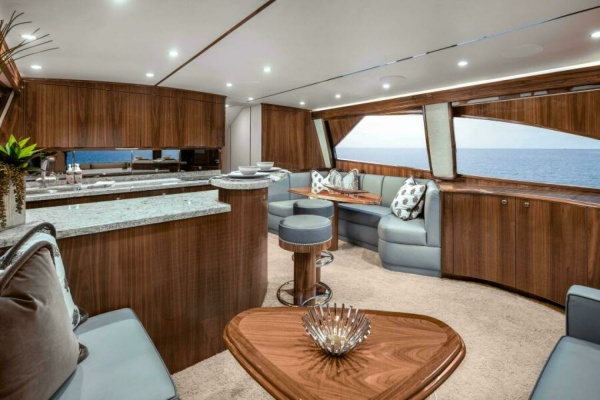 Viking 58 Convertible Salon