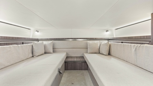 Raya Sunshine 32ft Sea Ray Yacht For Sale