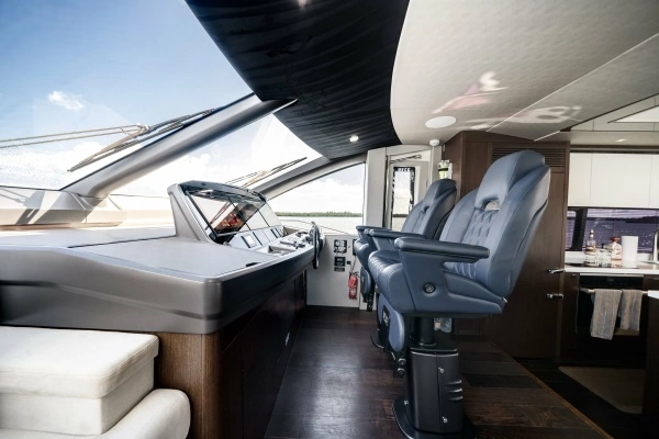 Sunseeker 76 Flybridge Yacht For Sale
