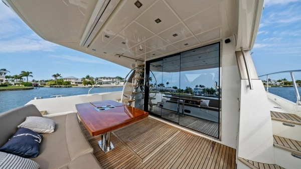 2015 Prestige 55