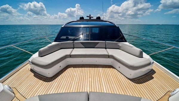 2019 Princess 65