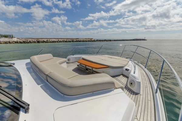 2019 Princess 65