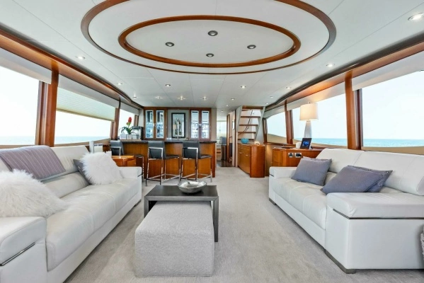 Photo of the 2006 Lazzara Yachts 84 Skylounge "Voyager"