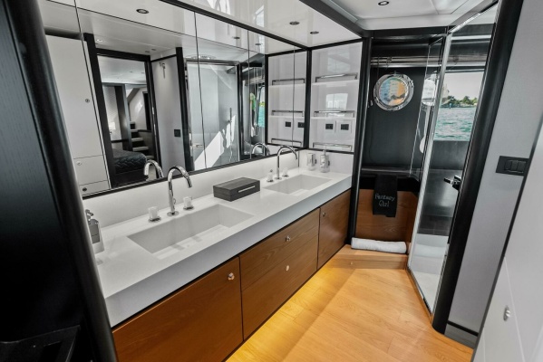 Fantasy Girl 75ft Absolute Yacht For Sale