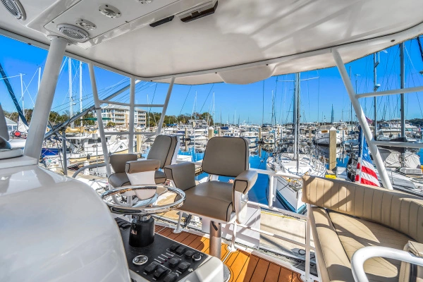 2006 Luhrs 41