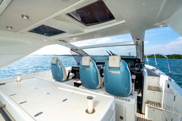 43ft Jeanneau Yacht For Sale