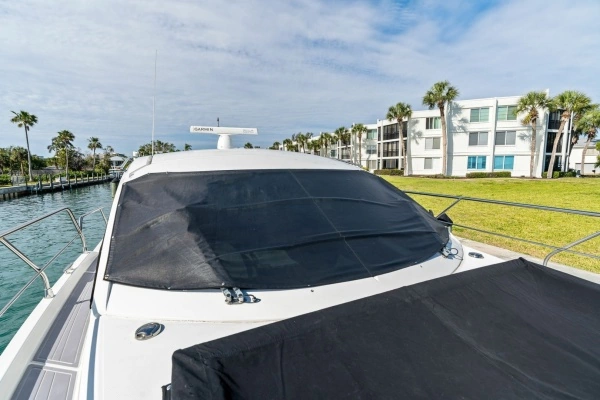 2019 Cruisers Yachts 42