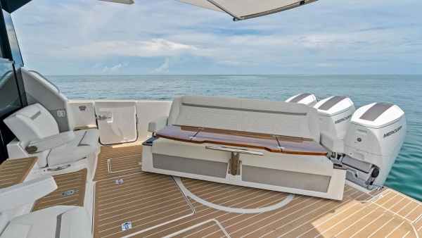 2025 Tiara Yachts 48