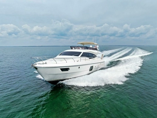2013 Ferretti Yachts 62