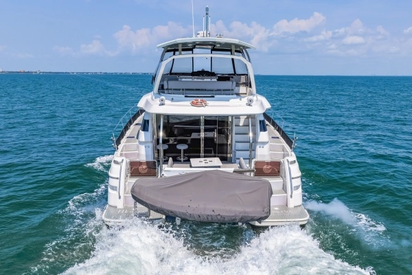 2021 Aquila 44