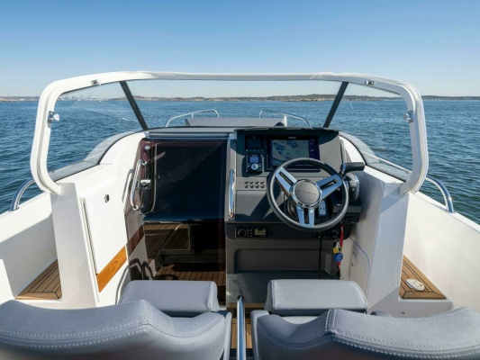 Nimbus Tender 8 Helm