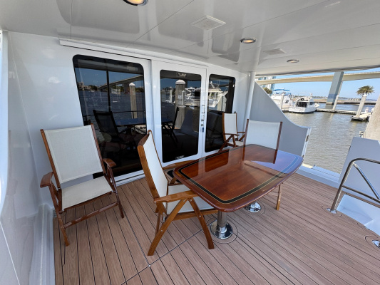 PERFECT LA DEE 75ft Hatteras Yacht For Sale