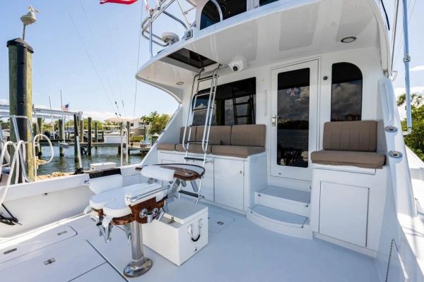 2004 Hatteras 60