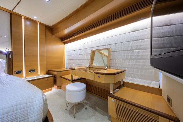 Midnight Moon 85ft Horizon Yacht For Sale