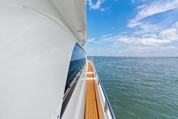 SOLARIS 65ft Uniesse Yacht For Sale