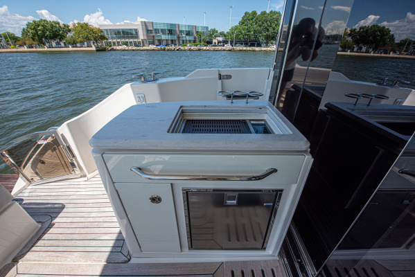 Bob  N Around 55ft Sea Ray Yacht For Sale