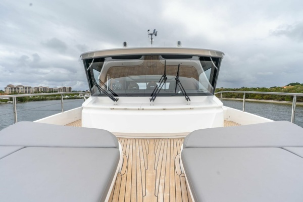 Princess 80 LANIKAI - Bow