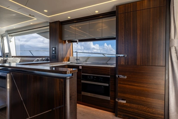 Sunseeker Manhattan 68 Yacht For Sale